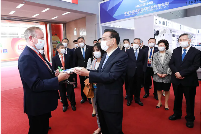 李克強總理巡視130屆廣交會展館 李克強總理巡視130屆廣交會展館